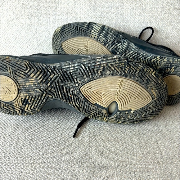 Men’s Black Nike Running Shoes - Picture 5 of 5